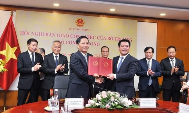 越南工贸部部长职务交接仪式在河内举行